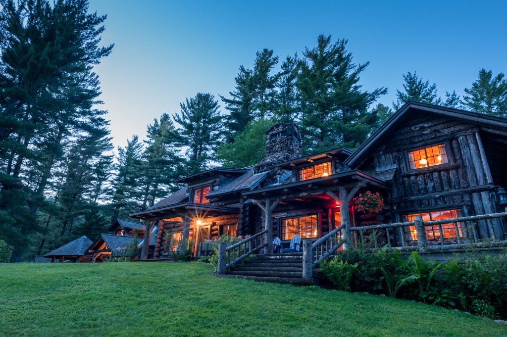 SMP Venture's Lake Kora Main Lodge